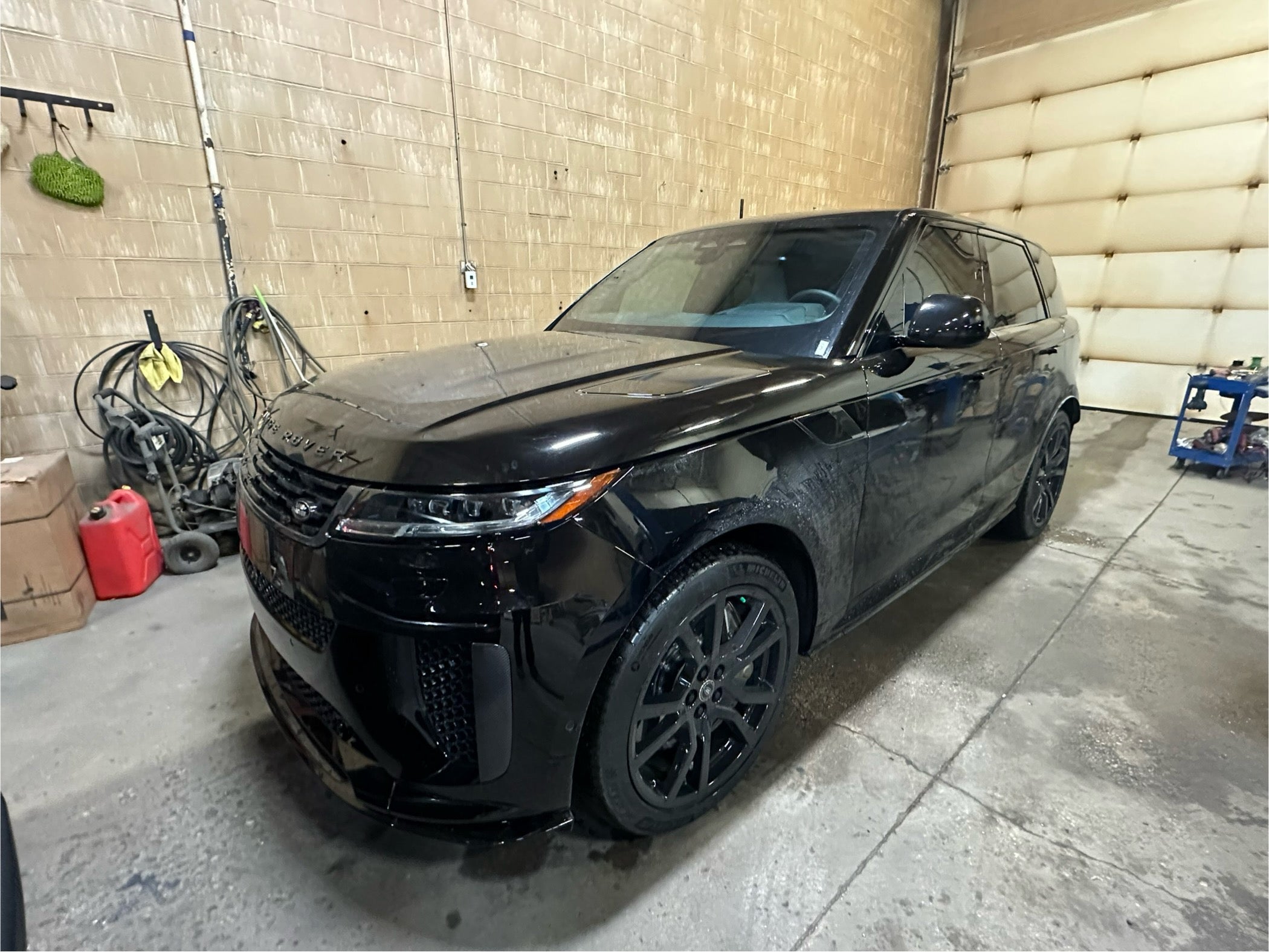 Range Rover SV Sport